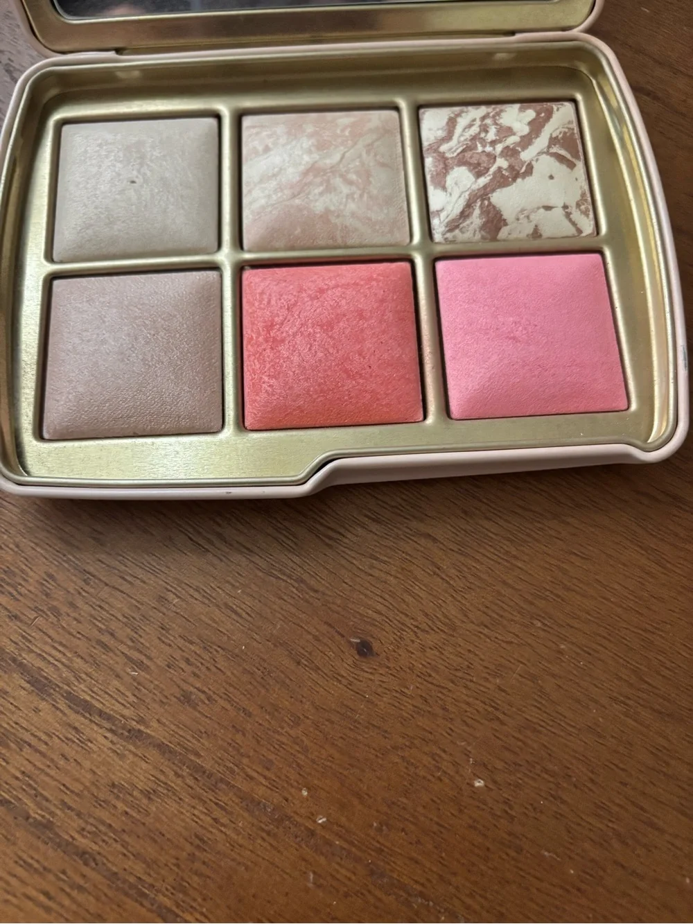 Hourglass Ambient Lighting Palette Deer